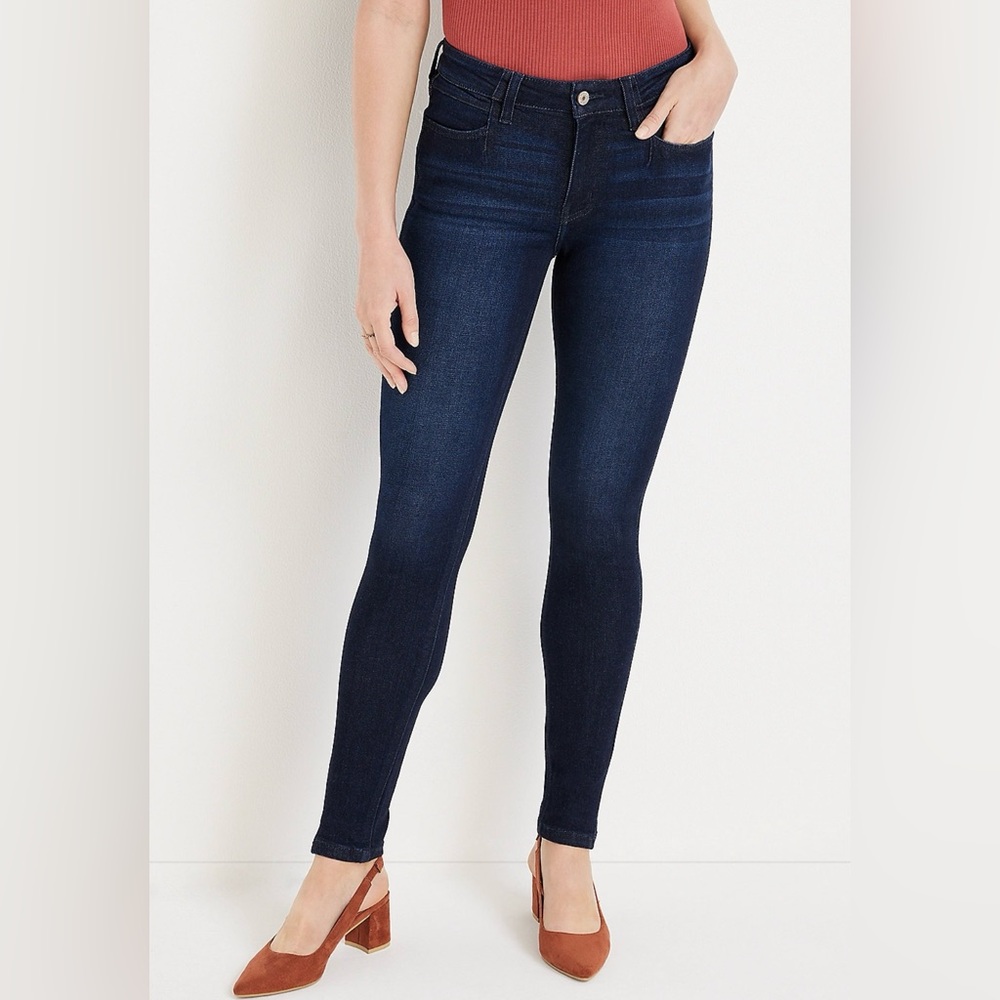 Size 30 - Dark Wash Mid Rise Skinny Kancan Jean